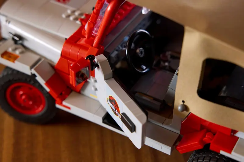 LEGO 77984 Jurassic Park Jeep Wrangler zdjęcie 27