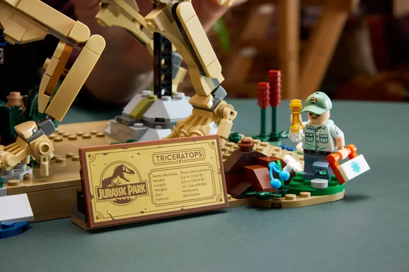 LEGO 77985 Szkielety dinozaurów: triceratops zdjęcie 9