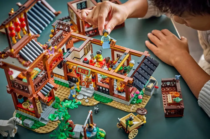 LEGO 80121 Stary zajazd zdjęcie 14