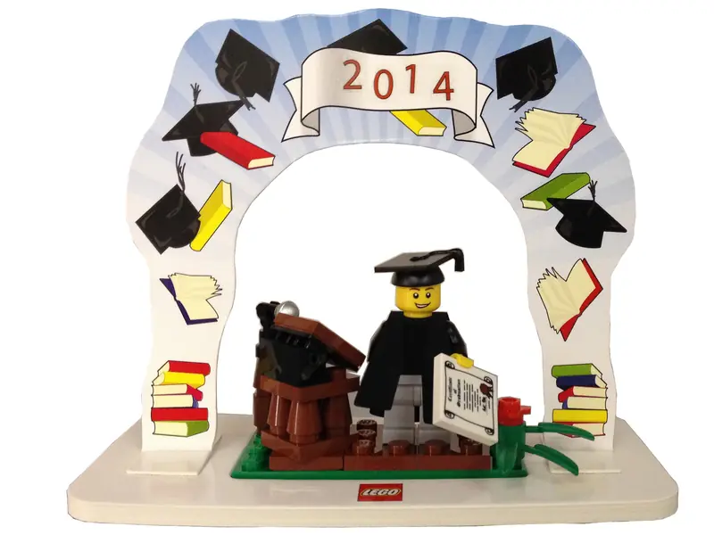 LEGO 850935 Classic Minifigure Graduation Set