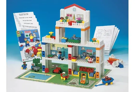 LEGO 9130 Around-The-House Set