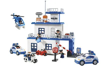LEGO 9229 Police Station