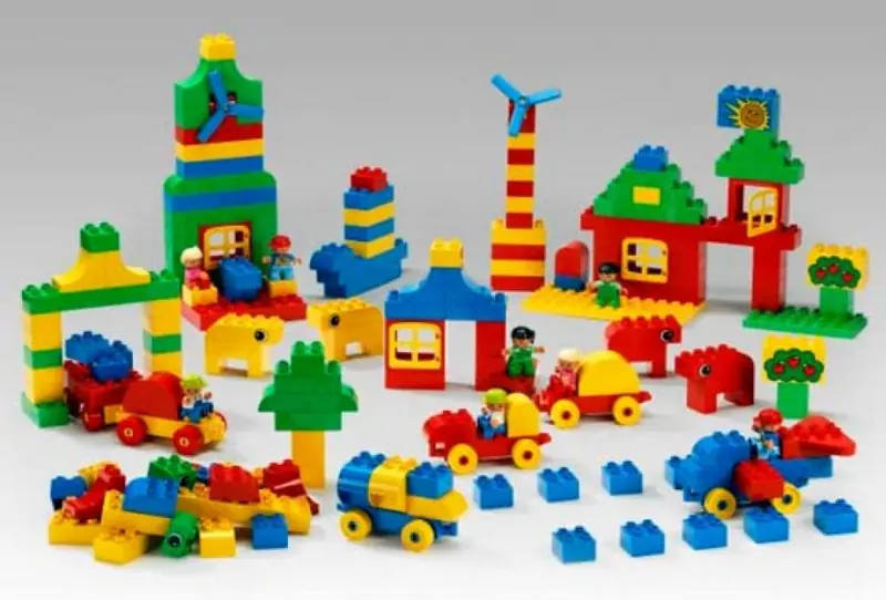 LEGO 9230 Duplo Town Set