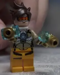 LEGO OWIK Tracer (Golden Guns Version)